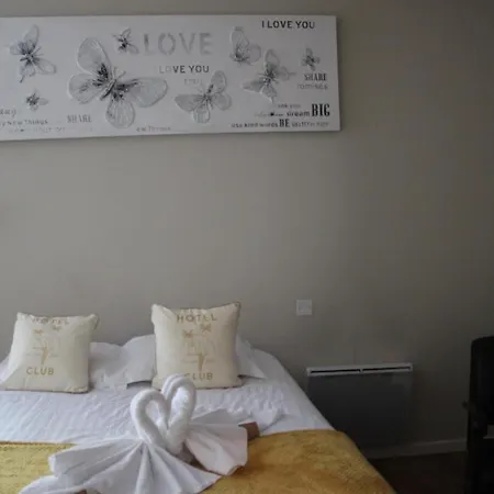 Hotel De La Beauronne