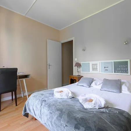 Hotel De La Beauronne 3*