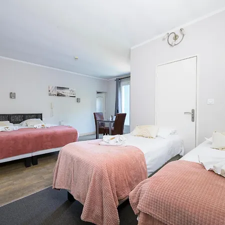 De La Beauronne Hotel