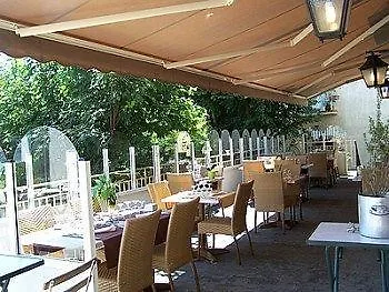 De La Beauronne Szálloda 3*