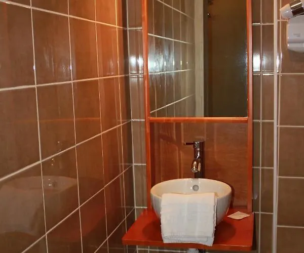 ホテル De La Beauronne