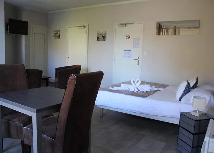 De La Beauronne 3* シャンスラード