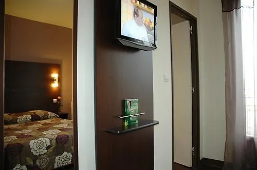 De La Beauronne ホテル シャンスラード