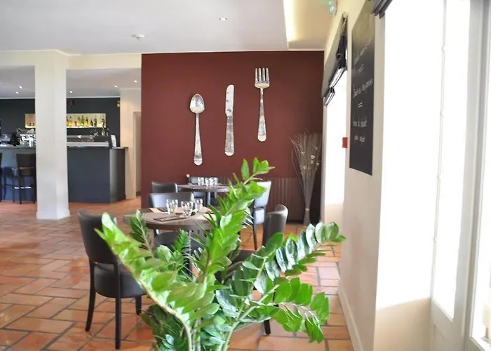 De La Beauronne 3* シャンスラード